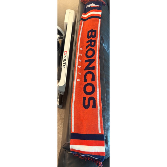 Denver Broncos NFL Football Neck Scarf Orange Blue Fringed Soft Knit Unisex - Picture 5 of 6